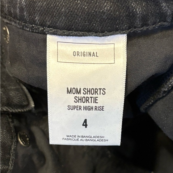 Express black cuffed jean mom shorts shortie shorts size 4 - Picture 4 of 5